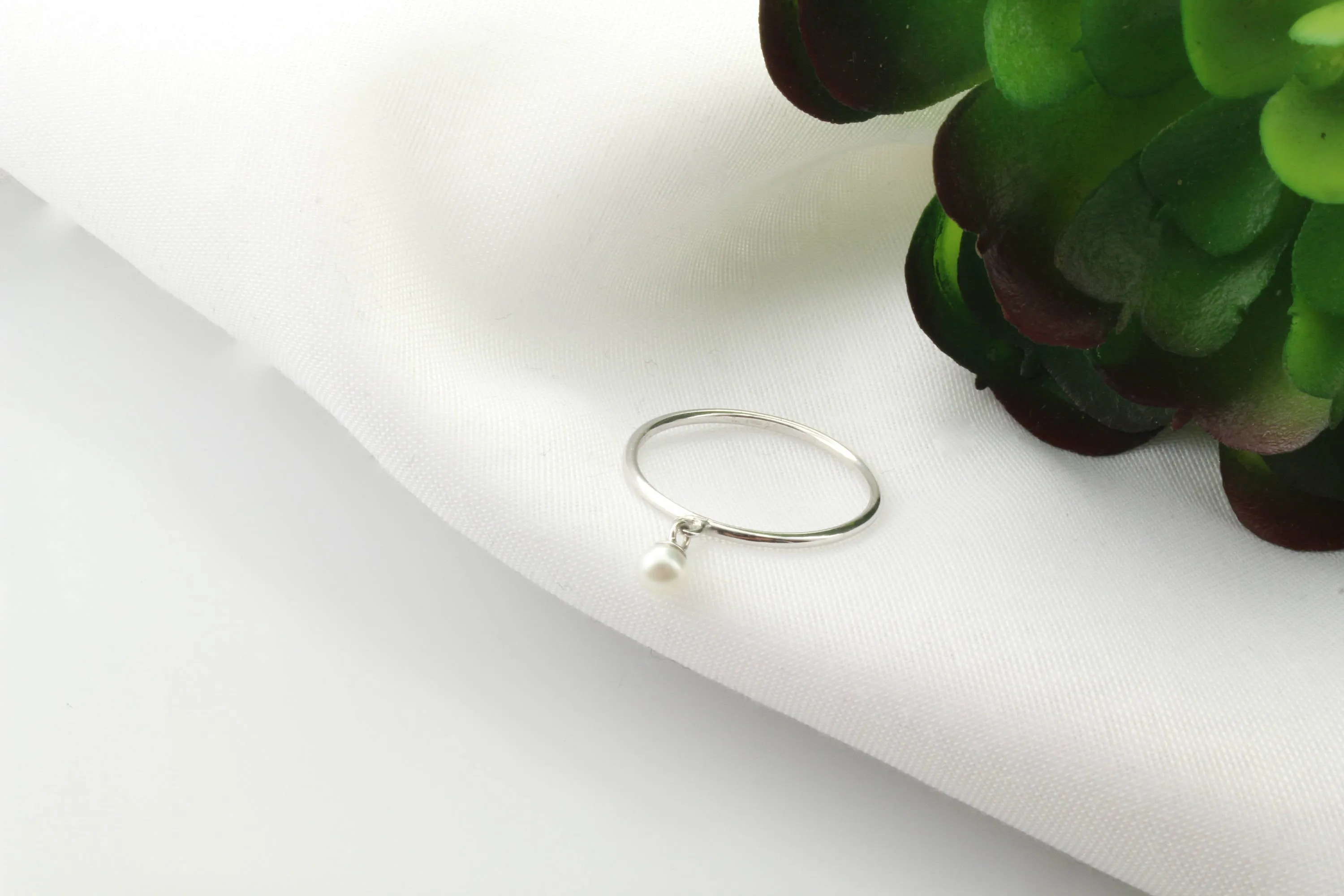 14K Gold Freshwater Pearl Dangle Ring
